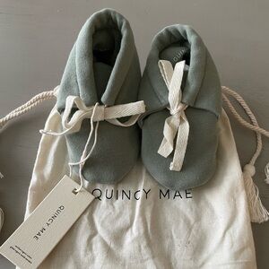 NWT Quincy Mae Cloth Booties Sage Green 6-12 months New Baby Shoes